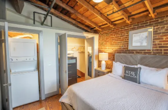 The Lofts at Downtown Salem Hotels in 