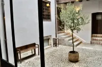 Quartier Leon Hostel Jabalquinto