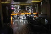 Hotel Dreamland Hotels in Bahadarabad
