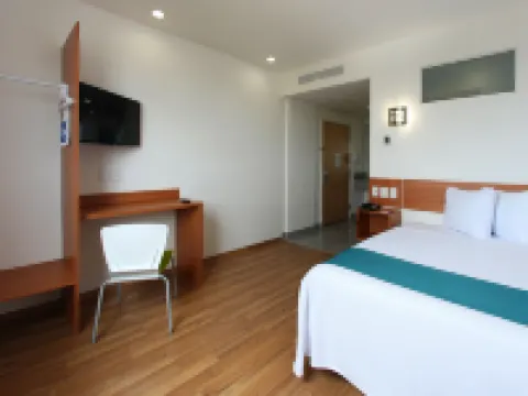 One Guadalajara Periferico Poniente Hotels in Zapopan