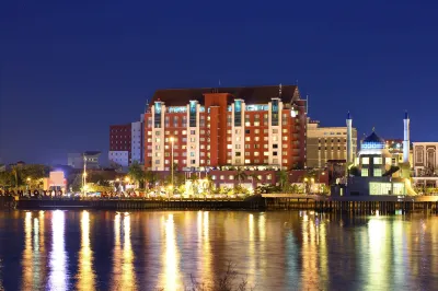 Aryaduta Makassar Hotels near Losari Beach Platform