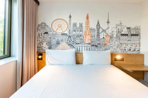 easyHotel Barcelona La Sagrera Photos