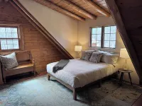 Cozy Harbor Springs cabin meticulously maintained on 4 acres.