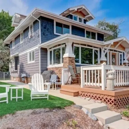 Enjoy Beachfront Living With family!