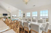 8BR Oceanfront in OBX w/ Heated Pool & Hot Tub!
