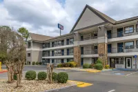 Motel 6 Columbus, GA Columbus Airport - Bãi đậu xe