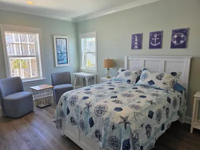 Waterfront, Spectacular Sunsets, Dock, Pool, Elevator, Linens, Free Golf Cart+++