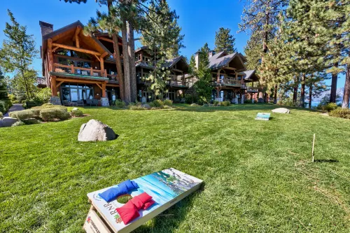 Unobstructed Views and High-End Grill - Exquisite Lakefront Haven