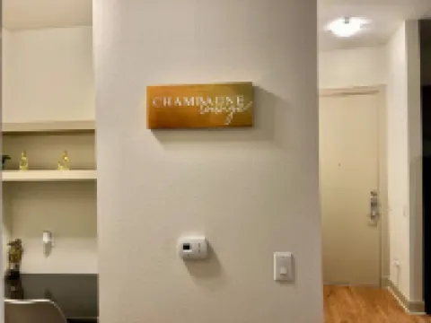 NRG suite with free parking