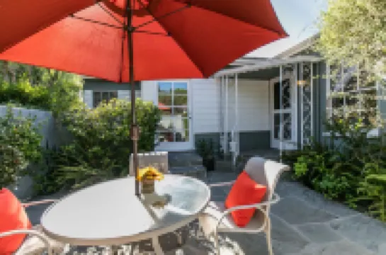 3 Bedroom house right by Beverly Hills / Westwood / UCLA โรงแรมในเบนดวูด/เวสวูด