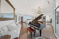 Luxury River Front Secluded Condo w Resort Amenities Hotels in Merritt Island