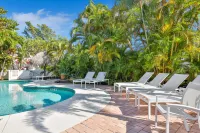 Well-Furnished Beach Condo w/Shared Swimming Pool, Washer/Dryer, Free WiFi Hotels in Anna Maria