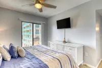 Spacious and inviting seaside condo with shared pools, hot tub, sauna Hotels in Baldwin County