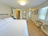 Roomy house in downtown P.A. Walk to everything. Bikes included. Dog-friendly.