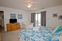 Oceanfront Splendid Condo - Elevator, Pool, Internet, View Hotels in Emerald Isle