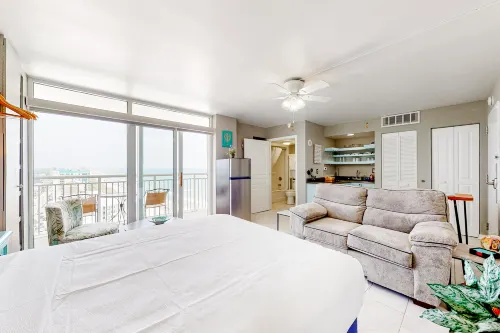 Bay Watch Resort #1901 | Oceanfront studio with great view, pools, hot tubs, gym Hotel a Atlantic Beach