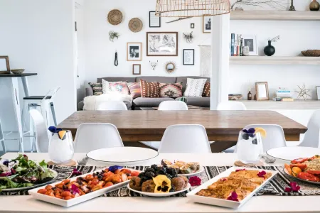 Desert Oasis with Hot Tub and Cowboy Tub Pool - Stunning Retreat