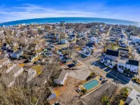 Cozy Cottage Stay w/ Pool & Parking