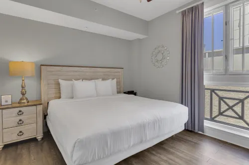 Gorgeous Wrap Around Patio and Resort Amenities - Inviting Retreat Hotels in Miramar Beach