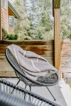 Private Patio and Community Hot Tubs - Chic Cozy Retreat