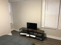 Charming Apartment with Secure Parking and Quick NYC Access - Cozy Escape Hotels in Weehawken