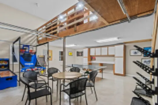 Cozy Hot Tub and Game Room Fun - Stunning Mountain Haven