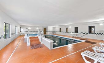Country Inn & Suites by Radisson, Topeka West, KS