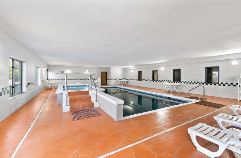 Country Inn & Suites by Radisson, Topeka West, KS photo 2