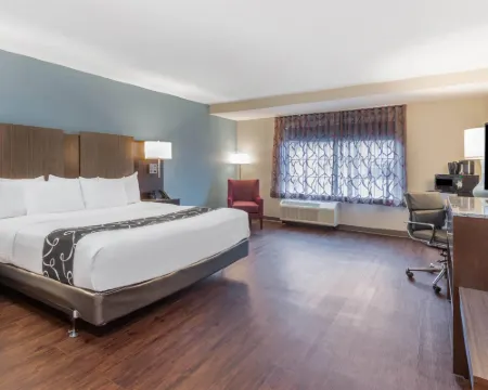 ลากินตา อินน์แอนด์สวีทส์ บายวินด์แฮม อาเบอร์ดีน-APG โรงแรมในอะเบอร์ดีน