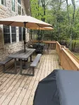 5bed 3bath Chalet w/ hot tub,pool table,ping pong table,fire pit,pet friendly