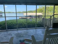 Vacation Getaway on Lake Martin only 35 minutes from Auburn