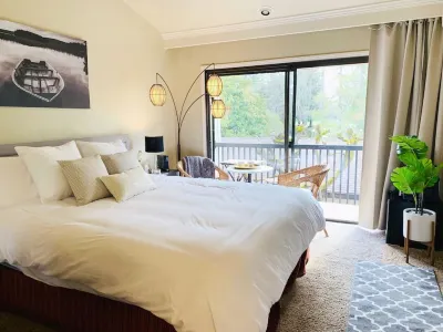 Luxurious Amenities and Modern Comforts - Charming Napa Valley Retreat