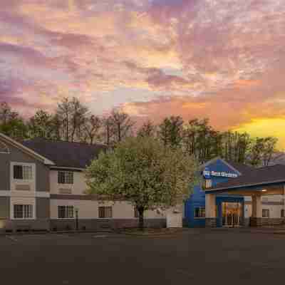 Best Western Brockport Inn  Suites Hotel Exterior