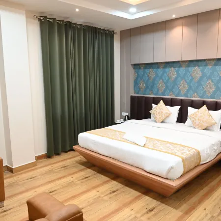 Hotel Olive Crown