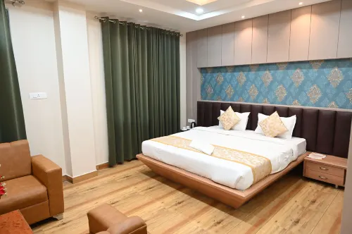 Hotel Olive Crown