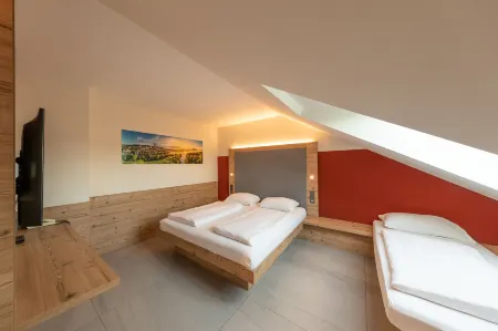 Fair Resort All Inclusive Wellness & Spa Hotel Jena Отели рядом с достопримечательностью «Leibniz Institute of Photonic Technology»