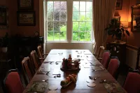 Manor Farm Bed & Breakfast Hotels in Castle Combe