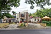 RedDoorz Near Dino Park Các khách sạn ở Batu Sub-District