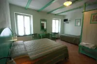 Albergo Ristorante Belvedere Hotels in Province of La Spezia