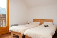 Madame Vacances les Chalets du Berger Hotels in Les Deserts