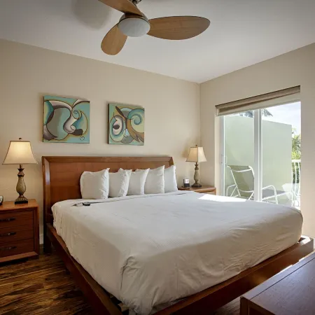 Crystal Palms Beach Resort