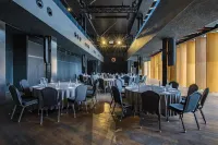 Radisson Blu Iveria Hotel, Tbilisi City Centre Отели в г. Тбилиси