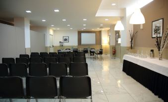 Stelle Hotel the Businest