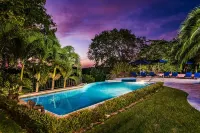 Boutique Hotel Luna Azul - С бассейном