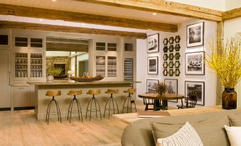 Eleven Scarp Ridge Lodge