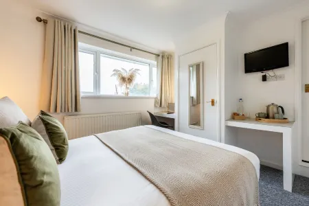 Inn for All Seasons Отели в г. Редрут