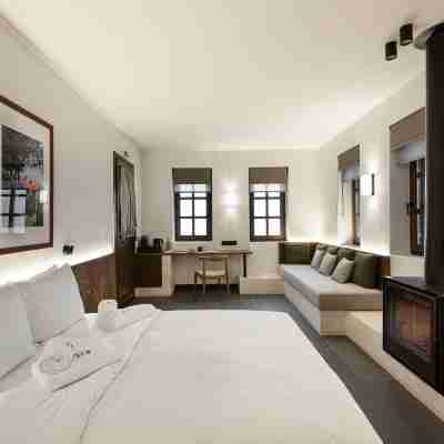 Unedo All Seasons Hotel Rooms