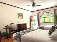 Rio Perlas Thermal Resort & Spa فنادق في Agua Caliente