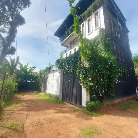 Colombo Water Front Отели рядом с достопримечательностью «WAVE BOLGODA by SINGHE»