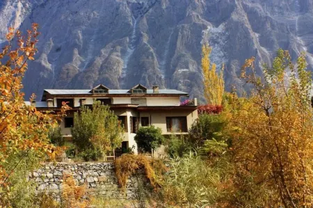 Ayun Fort Inn Отели в г. Читрал